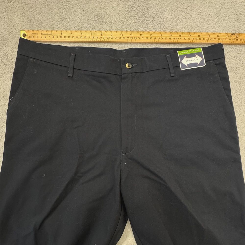 NWT Wrangler Ultimate Khaki Navy Blue Men's Size 40 x 30‎ Invisible Flex - Picture 3 of 9